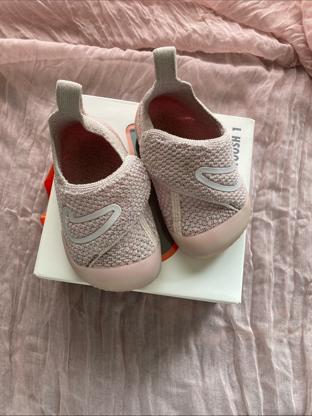 Nike Slip-On Knit swoosh 1 Sneakers - Light Pink 4c